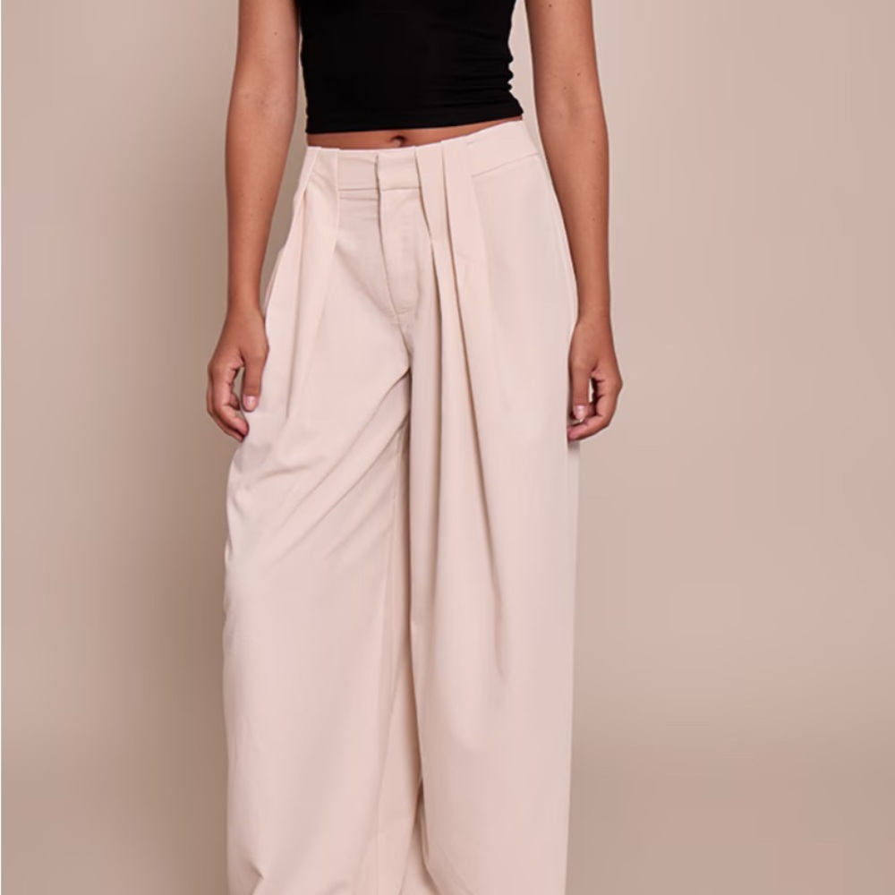 PrettyLittleThing Cream Pleated Woven Wide Leg Pants